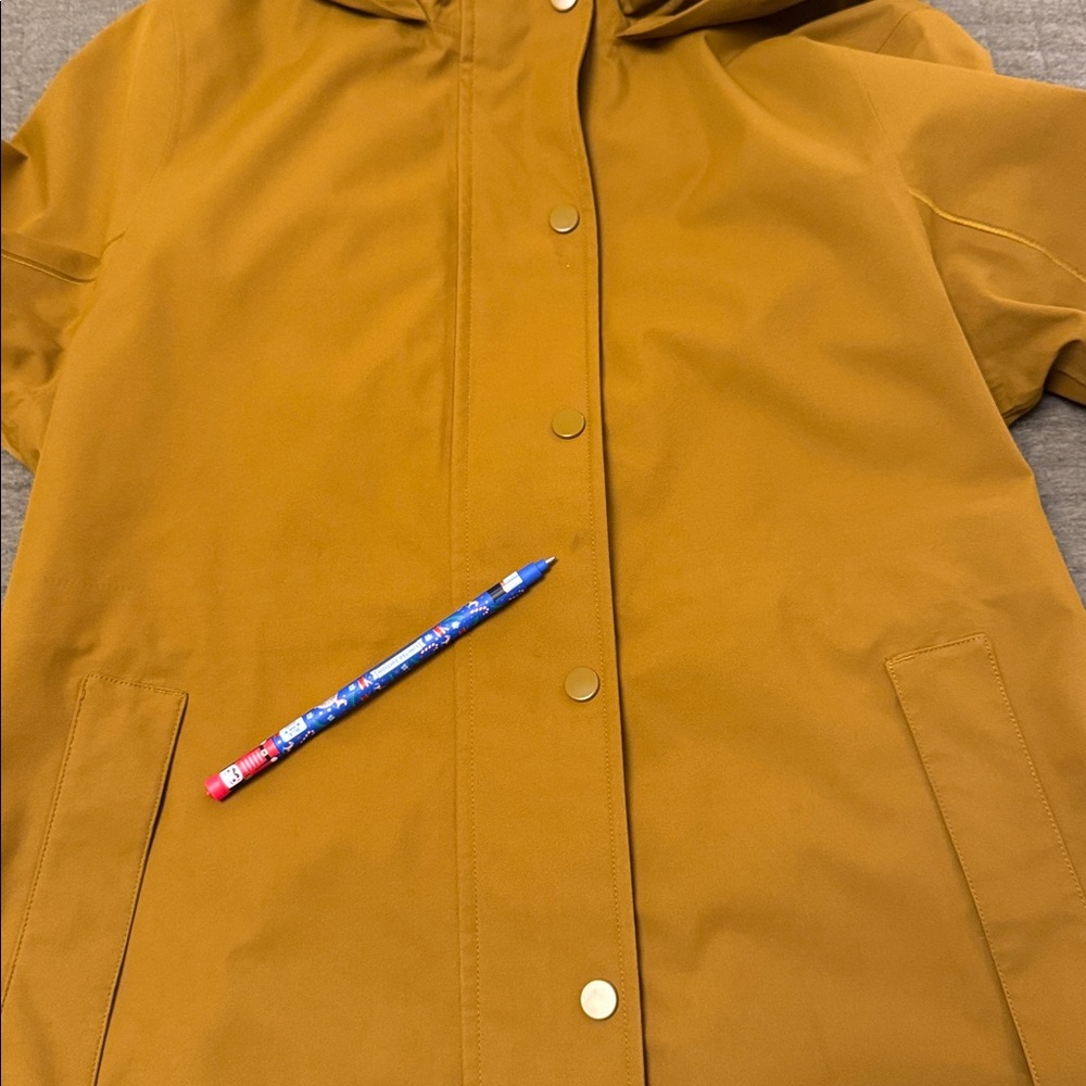 euc athleta rain out sutro trench in brass yellow - Picture 8 of 11